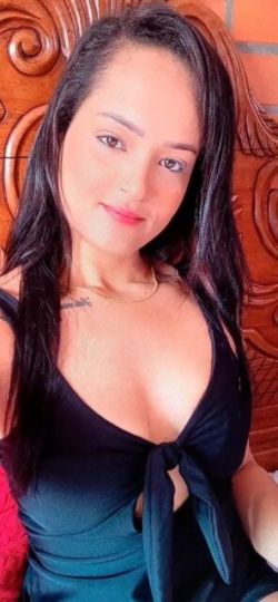 Julia Monteiro