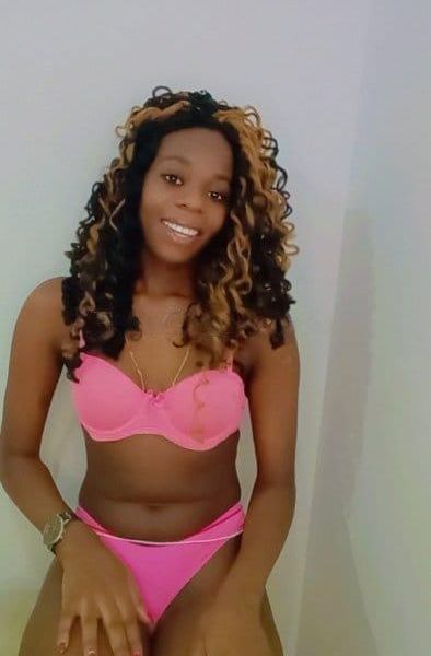Escorts Queen Bea em Riyadh