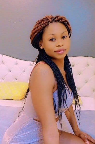 Escorts Emma in Riyadh