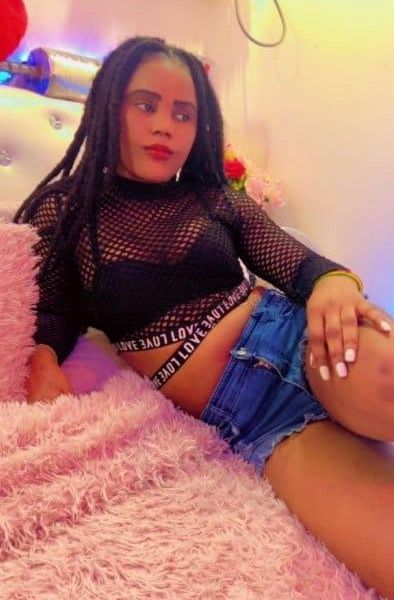 Escorts Jovita in Jeddah