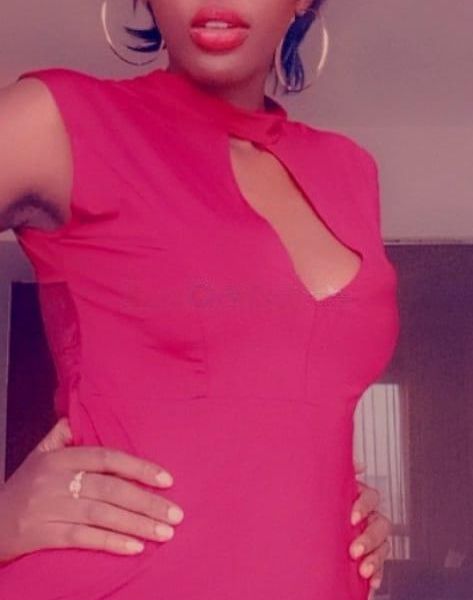 Escorts Nelly in Yanbu
