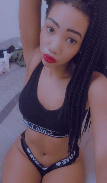 Escort Naya a Riyadh