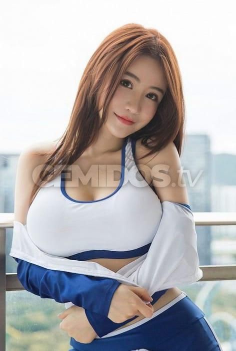 Charming Vivean