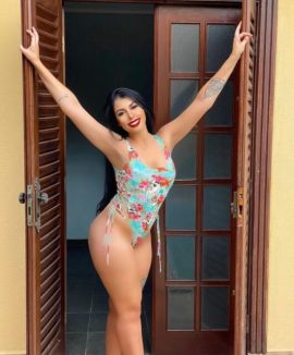 Julia Lee