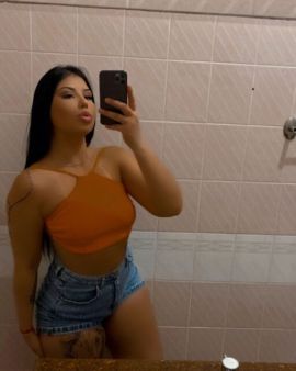 Julia Lee