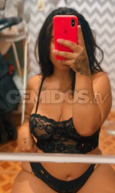 Larissa Ferraz – Hotel/Motel