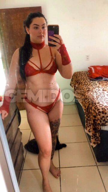 Luana Castro – Hotel/Motel
