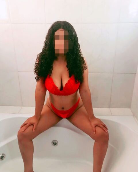 Escorts Tayná Lopes in Parana