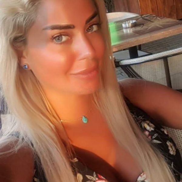 Escort Nina à UK