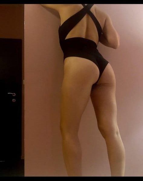 Escort Ariel 	 UK
