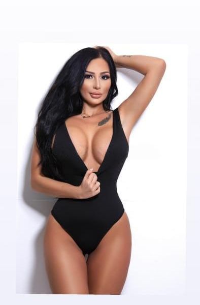 Escorts Allya en London
