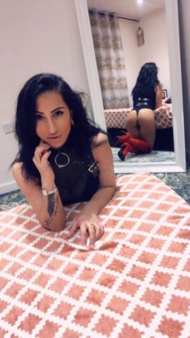Leyla latín girl