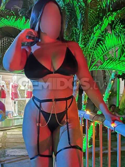 Isabela Andrade – Hotel/Motel