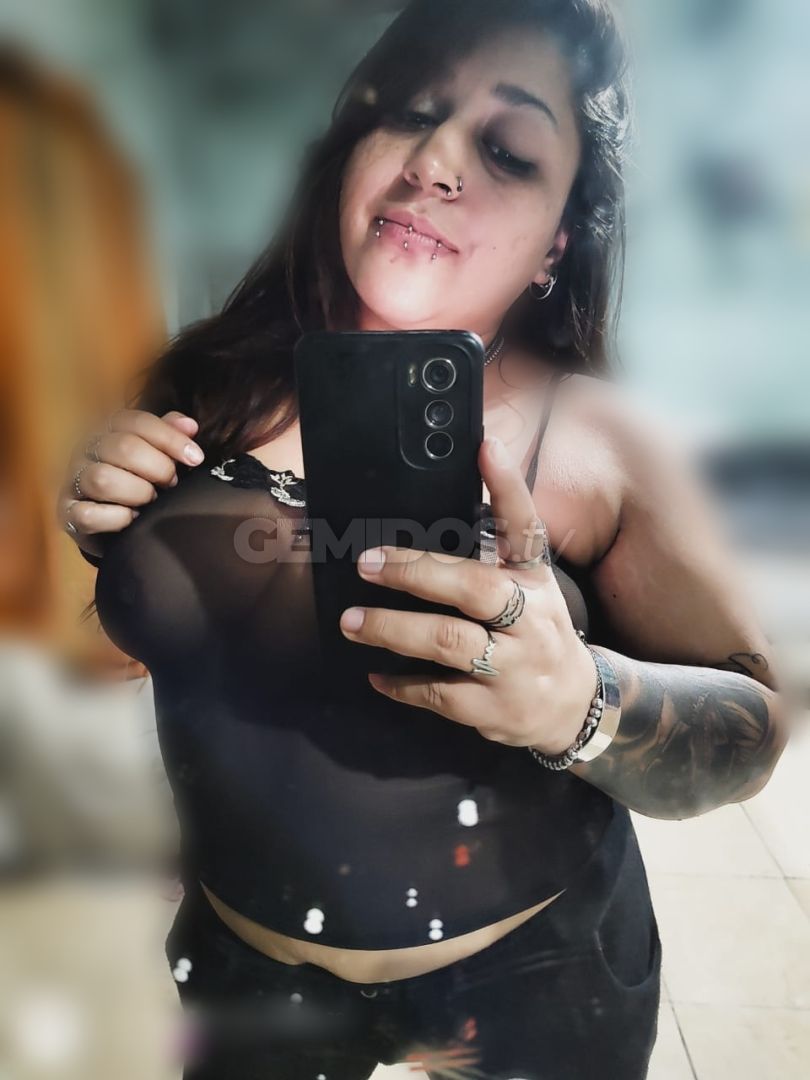 Angie 