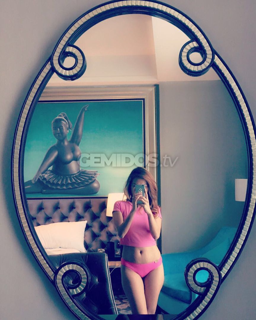 Amira Slim Petite