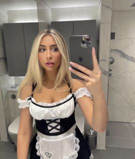 Sophie massage Erotic