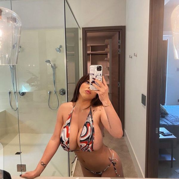 Escorts Tores in Paris