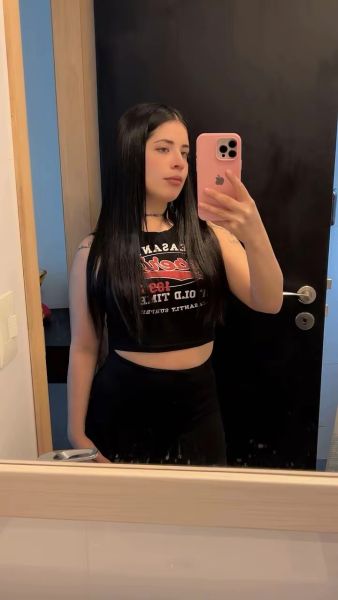 Soy una exclusiva pendeja ardiente , veni a conocerme , solo por unos dias voy a estar aca 🔥🥰🔥