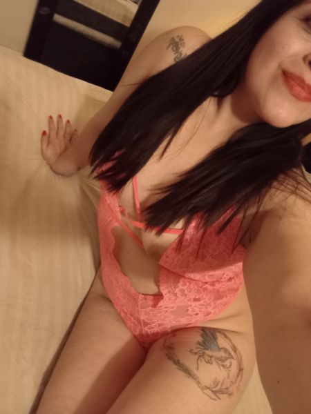  Independiente.🔥 😉Hola, soy Noe una morocha Rosarina  que combina sensualidad y pasión .Mi personalidad simpática y mi discreción garantizan que te sientas cómodo y relajado desde el primer momento.Busco despertar tus sentidos y llevarte a un viaje de placer y descubrimiento. Soy fogosa y apasionada, y estoy lista para guiarte en esta experiencia única. Mi objetivo es crear un ambiente de confianza y conexión, donde puedas dejar atrás el estrés y disfrutar de momentos inolvidables. Estoy aquí para ti, lista para hacer que cada instante sea especial 🔥🔥💋😈