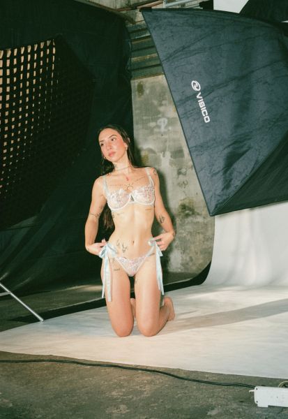🔥 “Mujer sensual y segura, con una personalidad magnética y un estilo que combina dulzura y picardía.😏 Disfruto de la seducción, y la complicidad del sexo.
Morocha con pelo largo🫦❤️‍🔥
58kg
1,55 altura


*LUGAR PROPIO.. TRANQUILO, SILENCIOSO Y CLIMATIZADO*