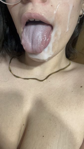 Hola amor hablame para pasar un momento lindo, relajante o divertido ,lista para cumplir tus fantasias😍😈
Únicamente para caballeros exigentes y discretos. Valoro mucho el buen trato, la generosidad, higiene y el respeto.
Servicio onda novios convencional , todo con protección sin excepción.
Tengo departamento , súper discreto💋
