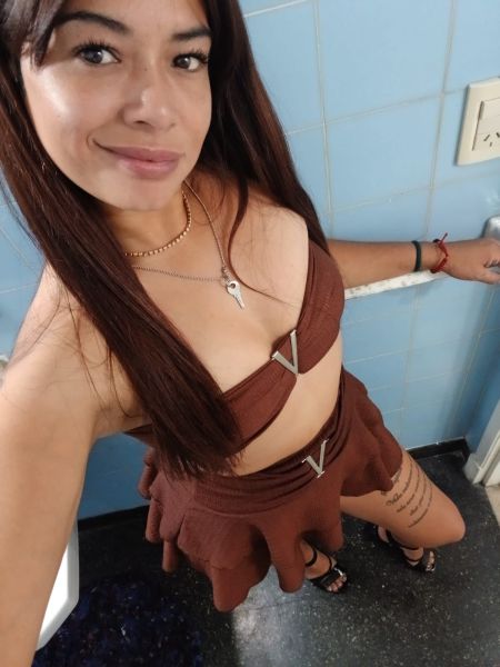 Hola bombón 🍭 Soy morena 💖
Carita de ángel, mente bien traviesa 😇😈
¿Jugamos un ratito? Escríbeme al priv... 🔥👙