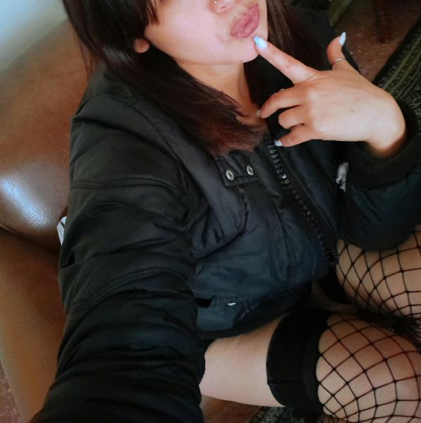 Hola amor 🤤 Soy Tamy fogosa 27 años 💥 tetona, culona.   🔥🔥 INDEPENDIENTE ,  soy fogosa doy besos caricias full. 
El bucal es sin pero depende la higiene. todo completo. 