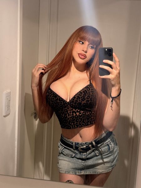 Hola amor, bienvenido a mi perfil, soy una chica ts top de alto nivel, con un cuerpo exhuberante que estalla tus más excitantes fantasías ❤‍🔥  

También soy una chica ideal para salidas/citas románticas, muy inteligente y culta, compañera perfecta para compartir charlas, momentos, brunch, fiestas, o un viaje inolvidable juntos 💋 

Quieres ver más de mi contenido? No te quedes con las ganas de ver más, mi contenido porno (fotos y videos) sin censura a tu alcance💰 escribime