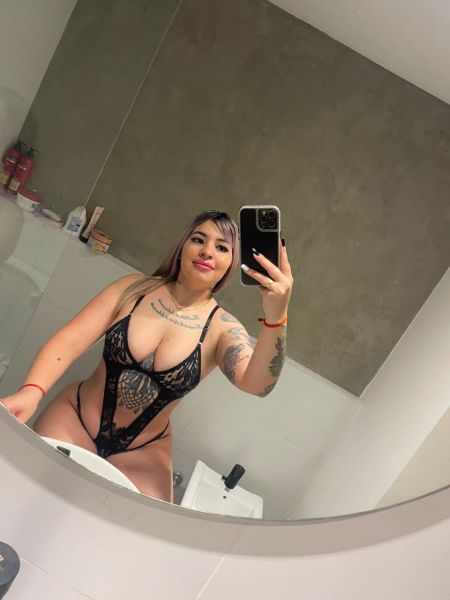 Holaaa amor soy  luz  putita vip bien culona y tetona amor, me encanta hacer onda novios real, bucal sin forrito, besos, mimos, 69 y mucho mas tengo depto propio los espero ♥️😋
