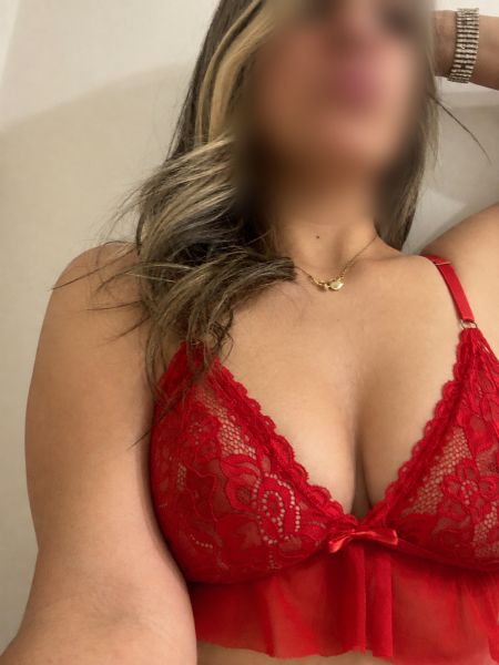 Hola amor, te cuento que soy Masajista Sensual, mi servicio se basa en masajes relajantes en lenceria, lo cual te permite sentir sensaciones de calma y relajación, y dentro del tiempo de masaje si gustas, podes tomar servicio Escort, respondo todo por whatsapp, cuento con departamento ambientado y privado en la zona de nordelta. Para reservar un turno Escribime 😘