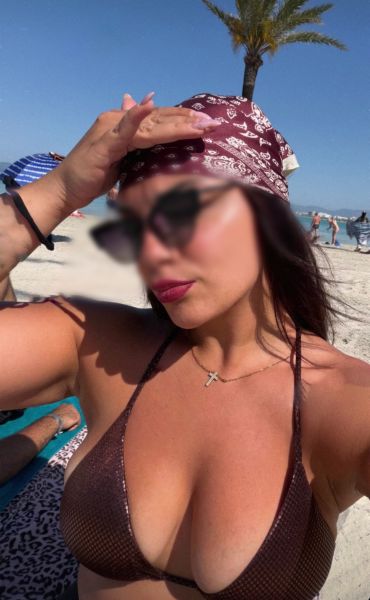 Soy Martina, Mendocina en Mar del Plata. •DISPONIBLE HOY 🖤
📍 Centro y alrededores☆Con turno.
💎 Exclusiva, femenina y discreta.

📹TAMBIÉN PODES DISFRUTAR DE MI CONTENIDO ☆hago sexting y video llamadas🔥 que podes pedirme en cualquier momento.
Para todos los gustos..
●Striptease ●PIES ●Fotos ●Teniendo sexo

Solo caballeros serios mayores de 30.

