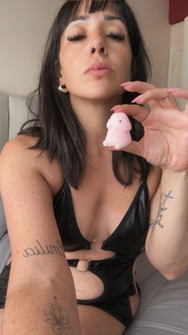 Mia 