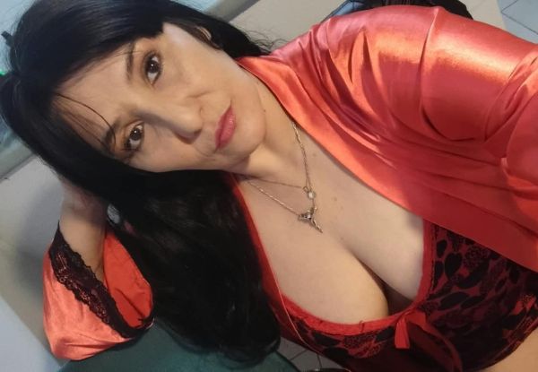 Soy mimosa cariñosa fogosa me encanta hacer masajes soy paciente comprensiva amorosa te hago pasar un momento super agradable para que te quedes con todas las ganas de volver te espero amor ❤️😈😈😈😈