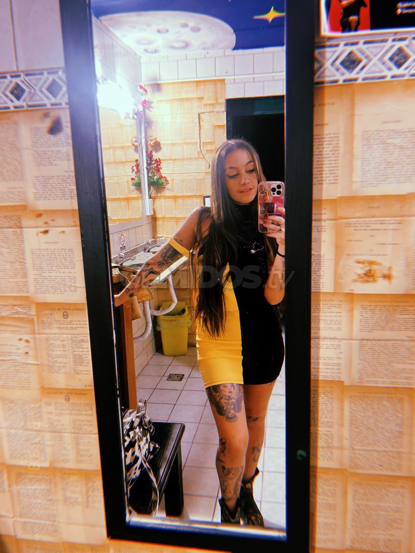 Cristal Low