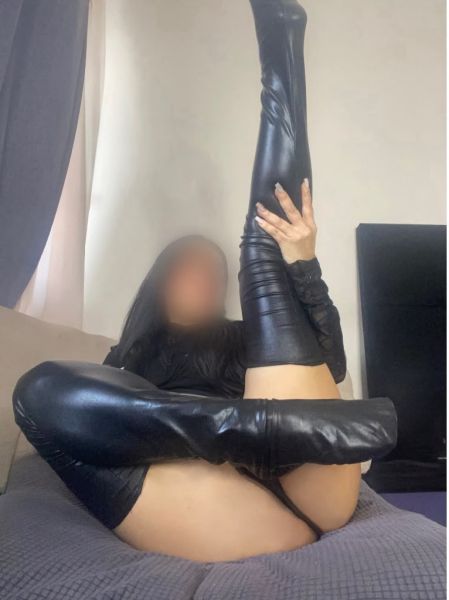  
Hola soy una   hermosa colombiana de 36 años,  con unas espanpanantez curvas. Y cola bien cachetona,  tetas naturales , provocadora sonrisa,, simpática descomplicada,muy caliente. Excelente servicio .
Tatuajes😘

VENTA DE CONTENIDO 🔥🔥🔥
Video llamadas y packs.

