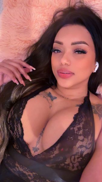 Hola cielo💋soy luna . colomvenezolana de 26 años una morena exótica con curvas  irresistible 😋😋y una mirada que te hechiza... Sensual.😈😈 dulce 🍡pervertida lista para complacerte trato de novio  besos 😘 apasionados con lengua y posturas ricas y 69.

Zonas : Sagrada familia, Gran via del escorts catalanes, Exaimple, Gracia, Balmes, Plaza Catalunya, Pedrables, Muntaner, Pueblo Nuevo, Barceloneta.

Te espero 😘 